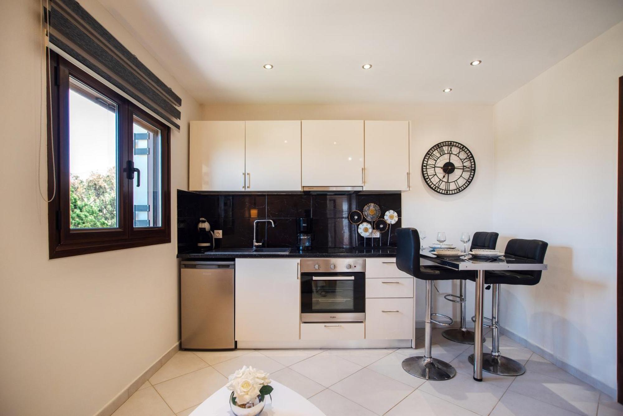 Angelique Apartments Агиос-Георгиос Экстерьер фото