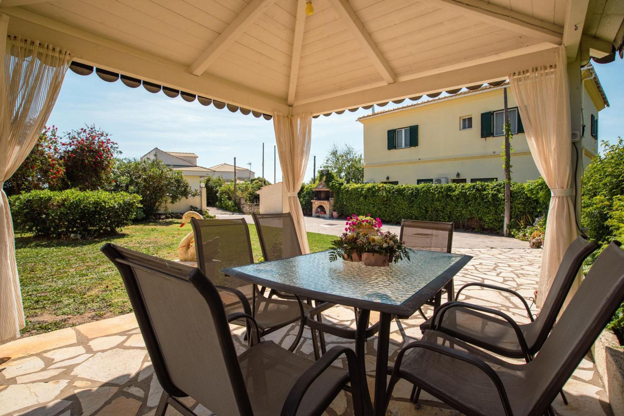 Angelique Apartments Агиос-Георгиос Экстерьер фото