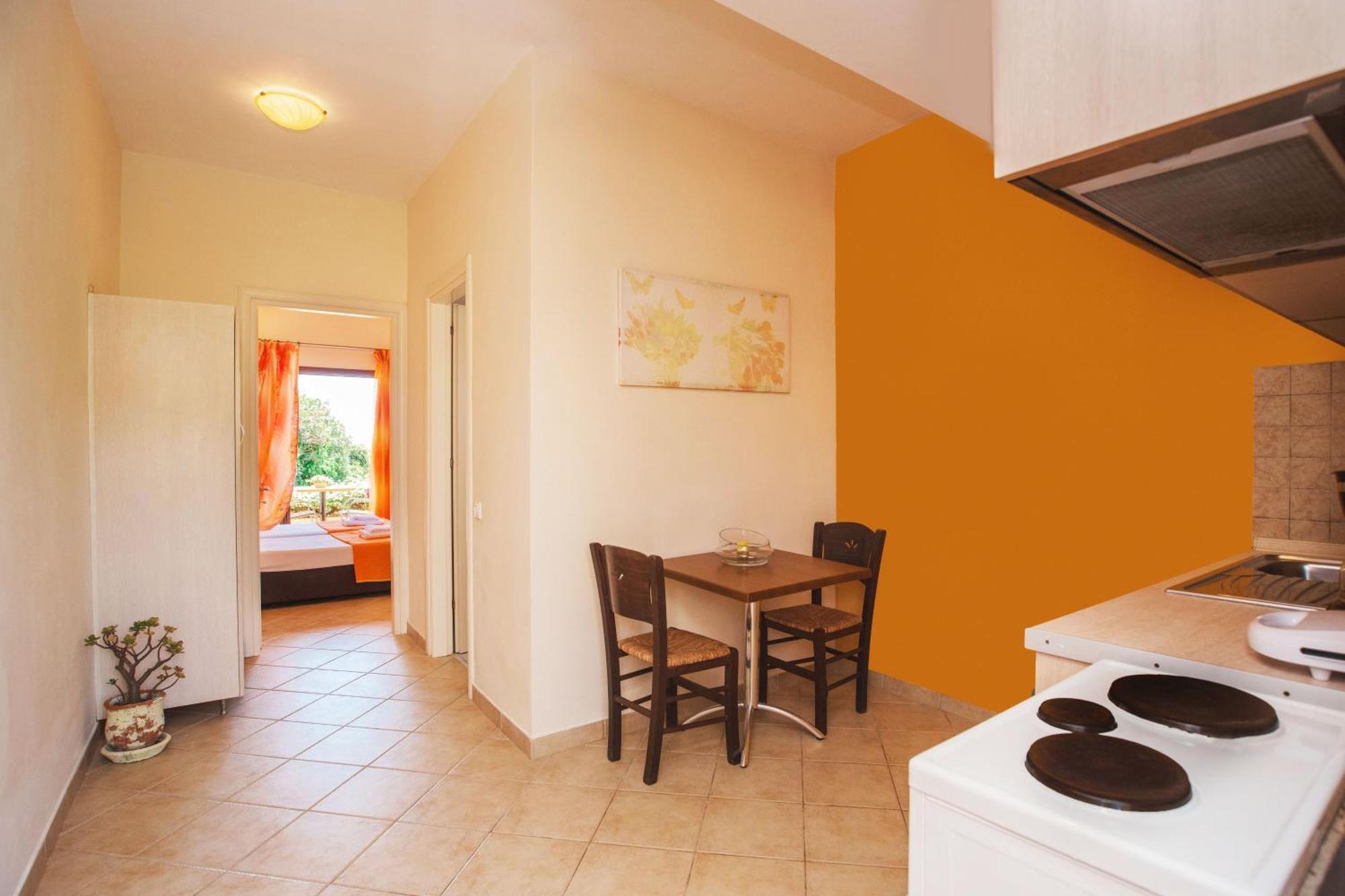 Angelique Apartments Агиос-Георгиос Экстерьер фото